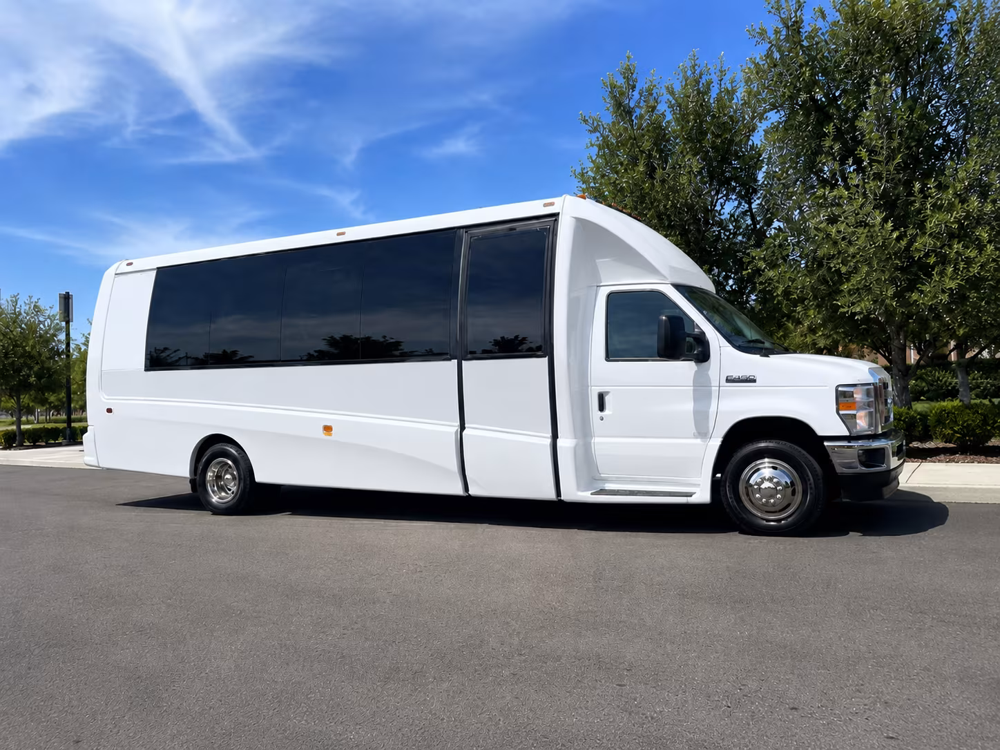 eulesscharterbuscompany com helps you get your group to american airlines center for mavs and stars games